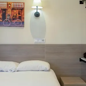 Casa de hóspedes Golden Alcala, Madri