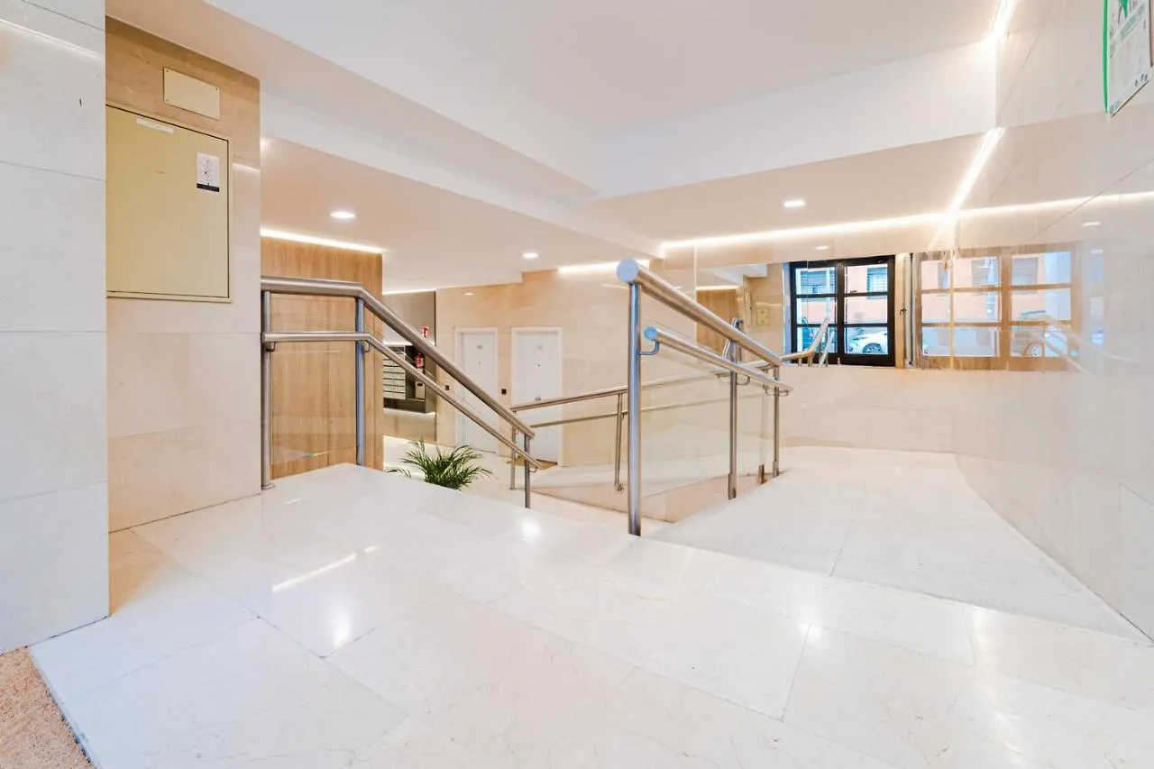 Magnificient Furnished Francisco Remiro Apartments In Guindalera Madrid España
